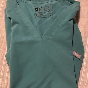 Figs Casma Three Pocket Scrub Top